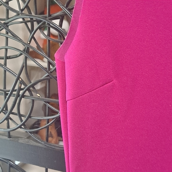 Fuchsia Dress Bodycon Scalloped V Neckline Size XS - Picture 3 of 8